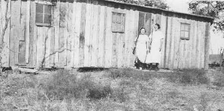 Opal and May Yoho at Breckenridge home in 1920